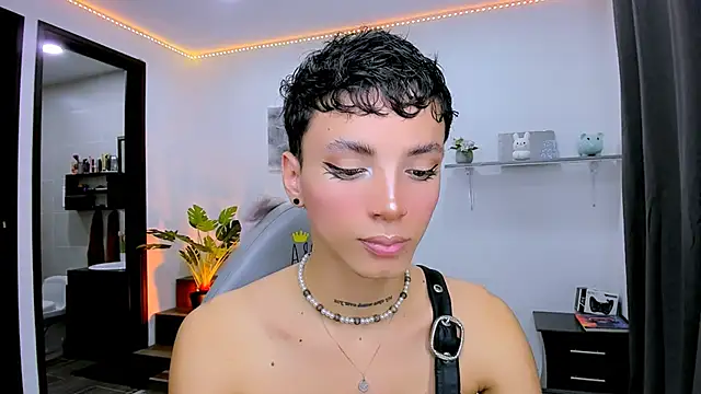 Snapshot of nilam_valker chatting on 10/02/25, 11:08 nilam valker online show from 10/02/25, 11:08