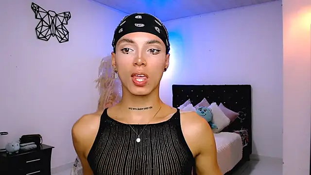 Snapshot of nilam_valker chatting on 02/21/25, 02:17 nilam valker online show from 02/21/25, 02:17