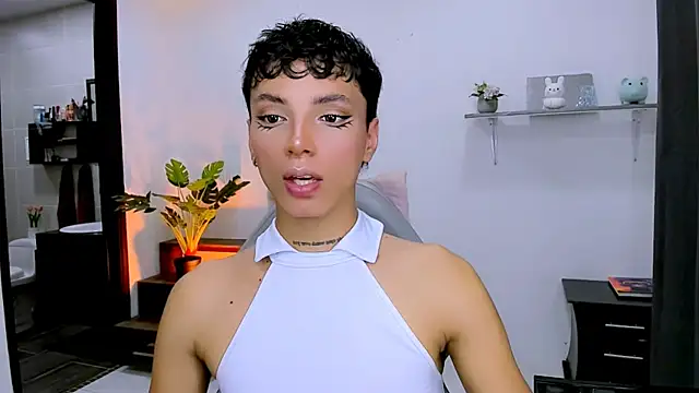 Snapshot of nilam_valker chatting on 10/14/25, 09:58 nilam valker online show from 10/14/25, 09:58