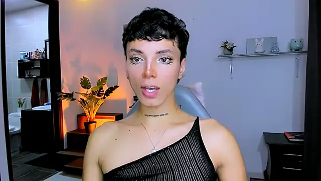 Snapshot of nilam_valker chatting on 10/12/25, 12:23 nilam valker online show from 10/12/25, 12:23