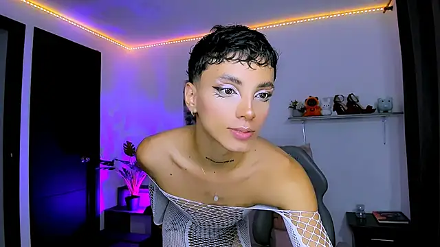 Snapshot of nilam_valker chatting on 10/28/25, 10:31 nilam valker online show from 10/28/25, 10:31