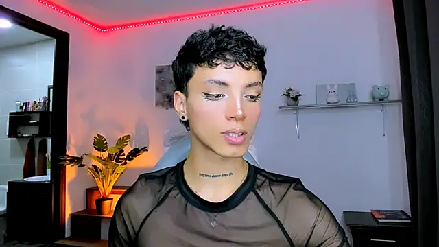 Snapshot of nilam_valker chatting on 10/03/25, 10:22 nilam valker online show from 10/03/25, 10:22