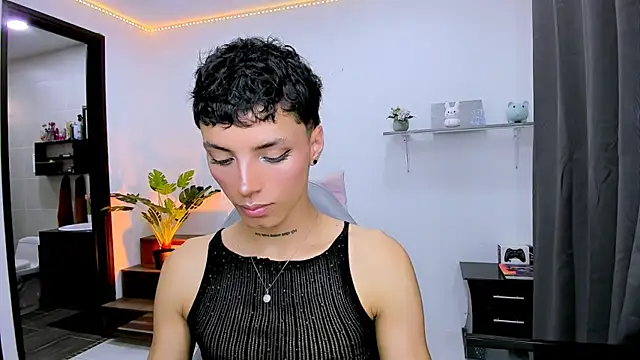 Snapshot of nilam_valker chatting on 09/20/25, 06:02 nilam valker online show from 09/20/25, 06:02