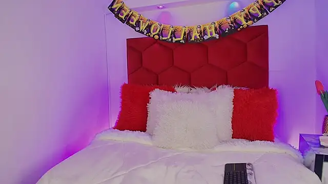 LoreleyNovoa online show from 10/29/25, 03:27