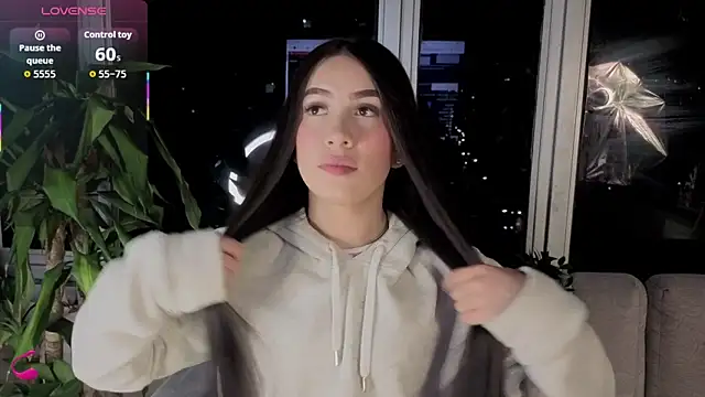 Snapshot of Ivanna_West chatting on 09/30/25, 10:21 Ivanna West online show from 09/30/25, 10:21