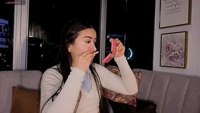 Snapshot of Ivanna_West chatting on 12/05/25, 10:03 Ivanna West online show from 12/05/25, 10:03