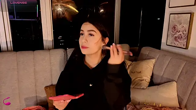 Snapshot of Ivanna_West chatting on 12/16/25, 10:08 Ivanna West online show from 12/16/25, 10:08