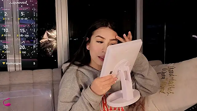 Snapshot of Ivanna_West chatting on 11/26/25, 10:04 Ivanna West online show from 11/26/25, 10:04