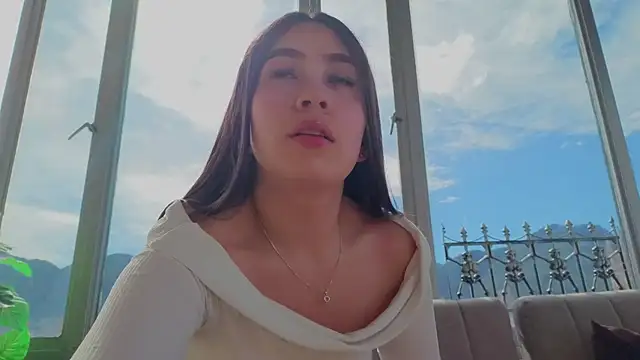 Snapshot of Ivanna_West chatting on 10/13/25, 01:34 Ivanna West online show from 10/13/25, 01:34