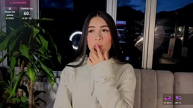 Snapshot of Ivanna_West chatting on 10/02/25, 10:29 Ivanna West online show from 10/02/25, 10:29