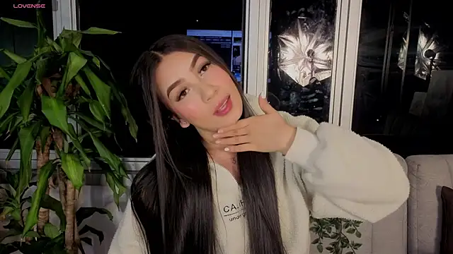 Snapshot of Ivanna_West chatting on 10/08/25, 10:17 Ivanna West online show from 10/08/25, 10:17