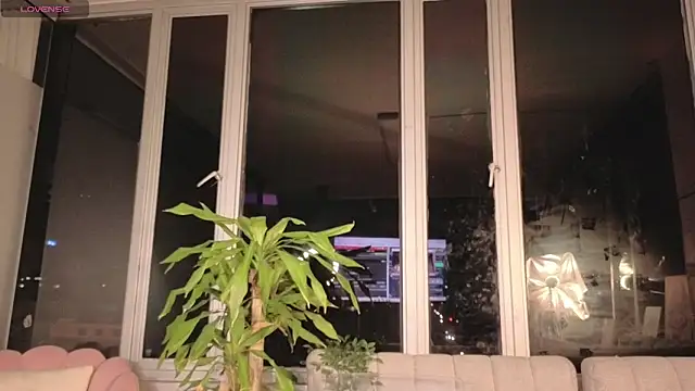 Snapshot of Ivanna_West chatting on 11/12/25, 09:57 Ivanna West online show from 11/12/25, 09:57