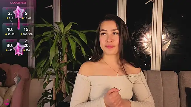 Snapshot of Ivanna_West chatting on 11/04/25, 10:08 Ivanna West online show from 11/04/25, 10:08