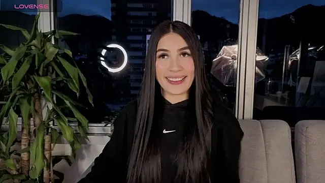 Snapshot of Ivanna_West chatting on 09/18/25, 10:40 Ivanna West online show from 09/18/25, 10:40