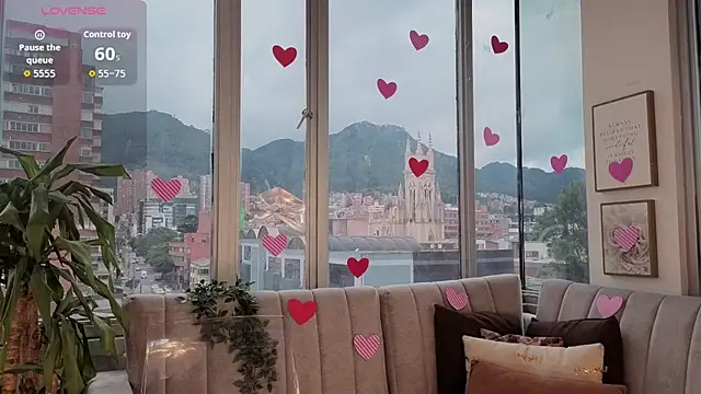 Snapshot of Ivanna_West chatting on 09/11/25, 12:05 Ivanna West online show from 09/11/25, 12:05