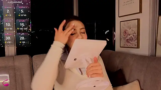 Snapshot of Ivanna_West chatting on 11/14/25, 10:19 Ivanna West online show from 11/14/25, 10:19