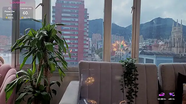 Snapshot of Ivanna_West chatting on 10/05/25, 01:13 Ivanna West online show from 10/05/25, 01:13