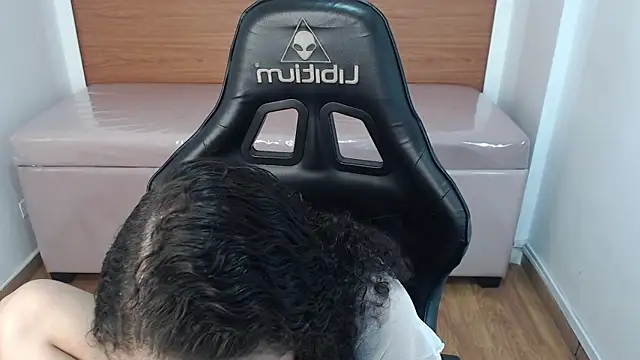 danatella a online show from 10/24/25, 12:59