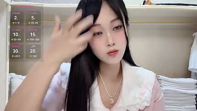 Snapshot of yueyue2003 chatting on 06/26/26, 12:11 yueyue2003 online show from 06/26/26, 12:11