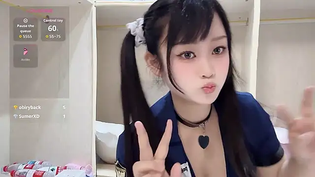 yueyue2003 online show from 04/05/26, 12:34