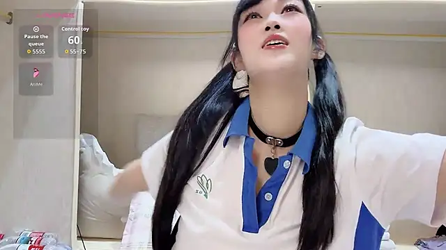 Snapshot of yueyue2003 chatting on 05/18/26, 01:05 yueyue2003 online show from 05/18/26, 01:05