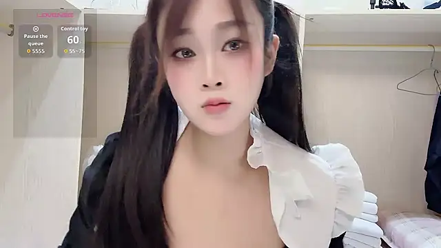 yueyue2003 online show from 01/16/26, 01:37