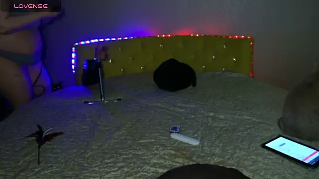 kali rosess online show from 11/28/25, 01:06