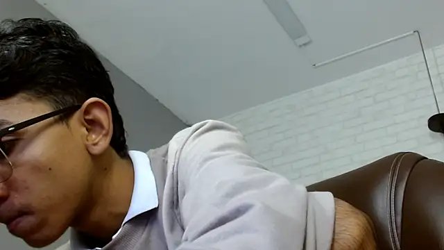 Snapshot of Martin_Linares chatting on 03/01/25, 01:40 Martin Linares online show from 03/01/25, 01:40