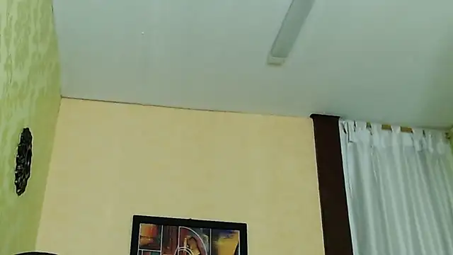 Snapshot of Martin_Linares chatting on 03/18/25, 04:39 Martin Linares online show from 03/18/25, 04:39