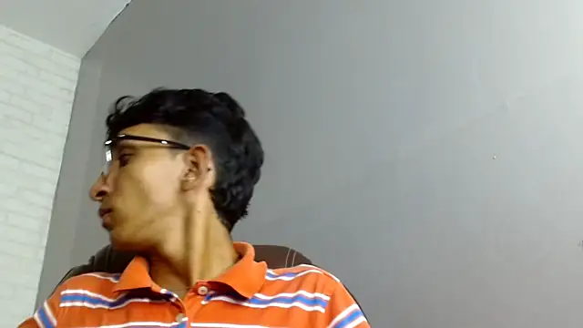 Snapshot of Martin_Linares chatting on 02/27/25, 06:09 Martin Linares online show from 02/27/25, 06:09