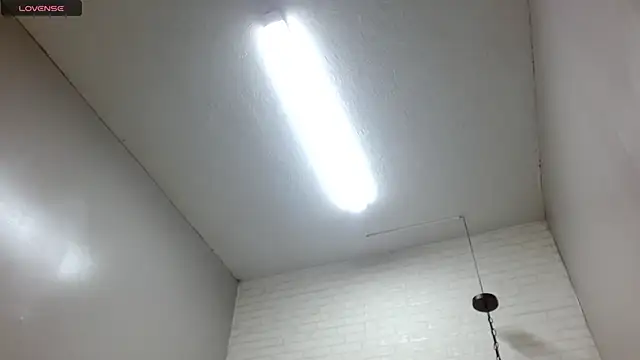 Snapshot of Martin_Linares chatting on 02/18/25, 04:25 Martin Linares online show from 02/18/25, 04:25