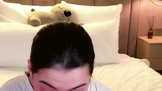 Alice Deleon online show from 11/26/25, 10:48