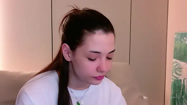 Snapshot of Alice_Deleon chatting on 06/21/26, 10:32 Alice Deleon online show from 06/21/26, 10:32