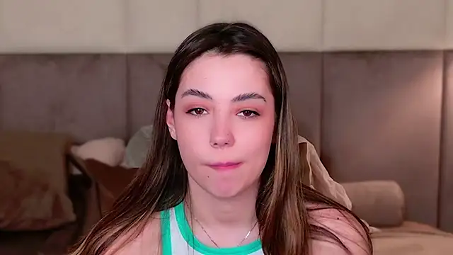 Snapshot of Alice_Deleon chatting on 03/02/25, 06:59 Alice Deleon online show from 03/02/25, 06:59