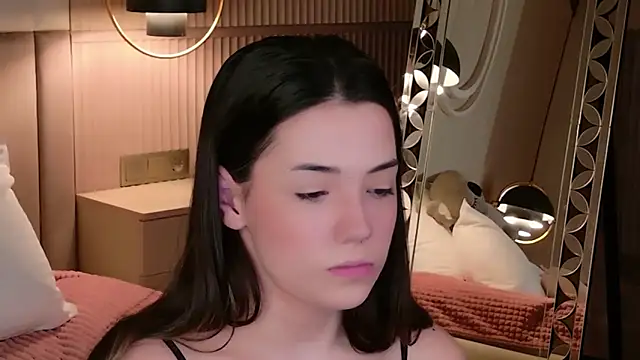 Snapshot of Alice_Deleon chatting on 02/08/26, 12:03 Alice Deleon online show from 02/08/26, 12:03