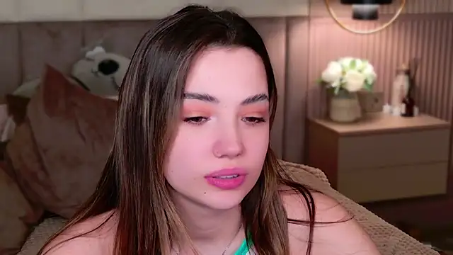 Snapshot of Alice_Deleon chatting on 03/03/25, 01:07 Alice Deleon online show from 03/03/25, 01:07