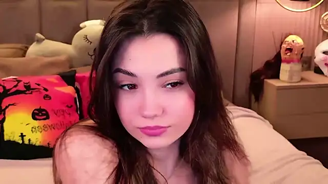 Snapshot of Alice_Deleon chatting on 10/18/25, 06:37 Alice Deleon online show from 10/18/25, 06:37