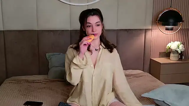 Snapshot of Alice_Deleon chatting on 02/28/25, 03:48 Alice Deleon online show from 02/28/25, 03:48