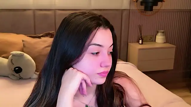 Snapshot of Alice_Deleon chatting on 11/16/25, 10:53 Alice Deleon online show from 11/16/25, 10:53