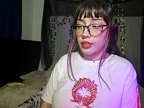 Snapshot of blue_katt chatting on 03/22/25, 05:28 blue katt online show from 03/22/25, 05:28