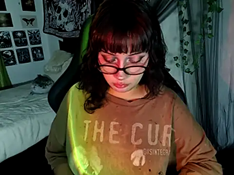 blue katt online show from 12/04/25, 09:25