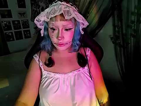 Snapshot of blue_katt chatting on 10/18/25, 09:50 blue katt online show from 10/18/25, 09:50