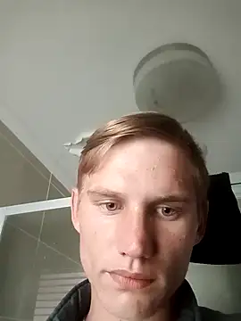 Snapshot of Ruanie chatting on 03/15/26, 11:50 Ruanie online show from 03/15/26, 11:50