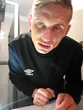 Snapshot of Ruanie chatting on 04/13/26, 07:29 Ruanie online show from 04/13/26, 07:29