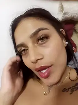 Snapshot of Emily_sharlot chatting on 03/03/25, 12:56 Emily sharlot online show from 03/03/25, 12:56