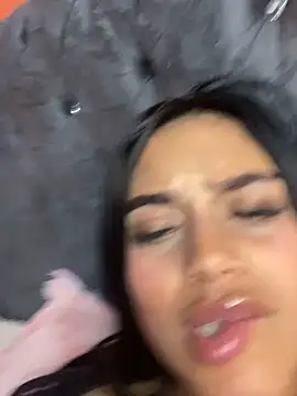 Emily sharlot online show from 12/20/25, 11:46