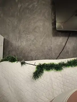 EmmaSulivan online show from 11/18/25, 04:43