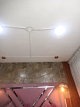 EmmaSulivan online show from 11/12/25, 12:20