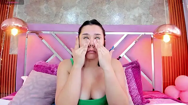 EmmaSulivan online show from 11/20/25, 02:07