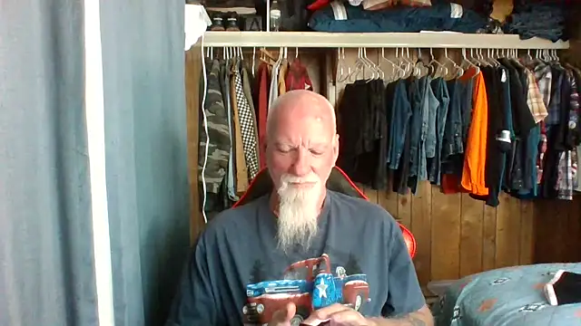 mayas husband online show from 10/20/25, 06:19